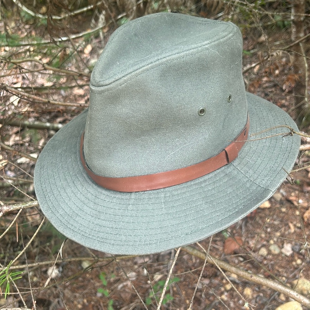 Vintage REI adventure hat made in USA size Large